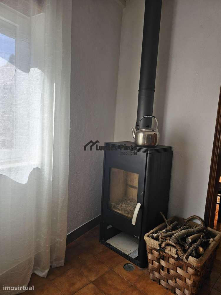 Duas moradias à beira da ribeira-5