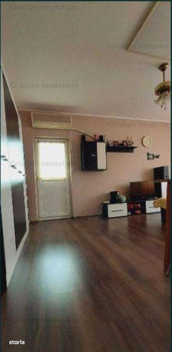 Calarasi IV  SPATIOS 80mp Conf1 Decomandat  3camere Mobilat - Imagine principală: 2/8