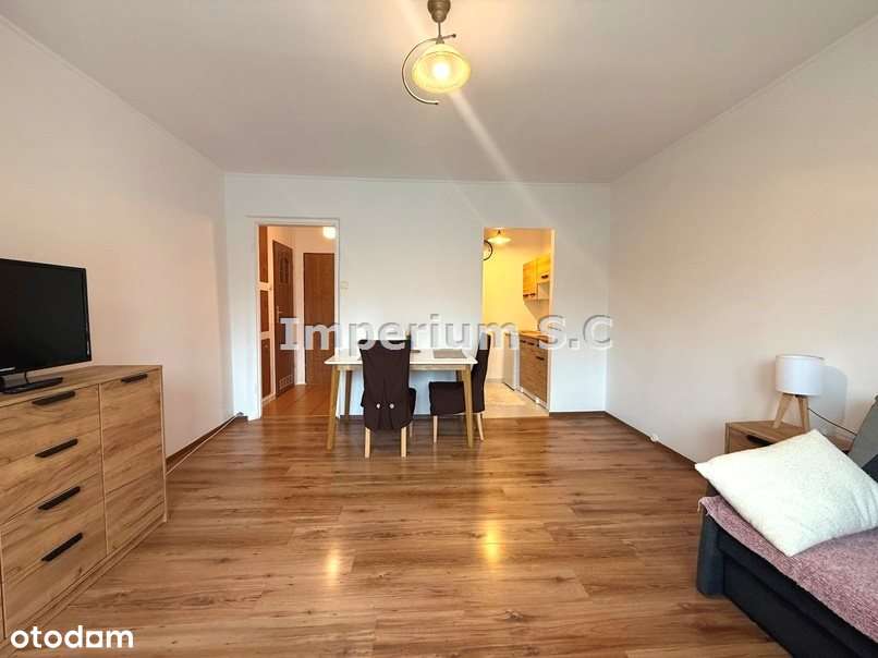 Okazja! Kawalerka na idealnym 1 piętrze.-1