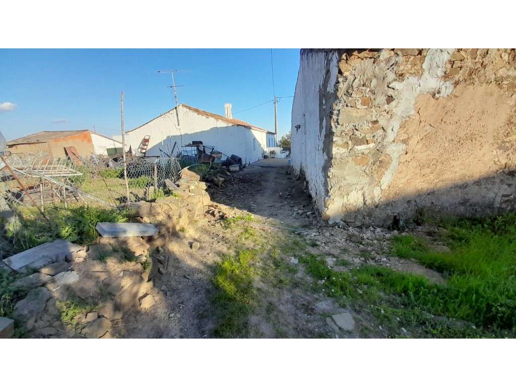 Terreno Urbano de 840 m² - Grande imagem: 2/9