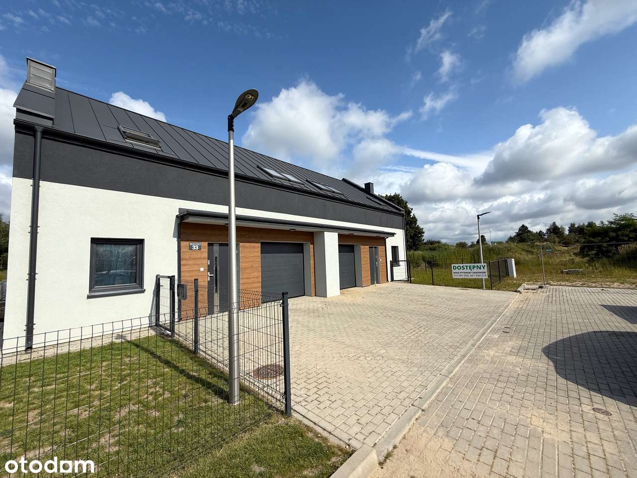 Ekonomiczny dom piętrowy w świetnej lokalizacji-6