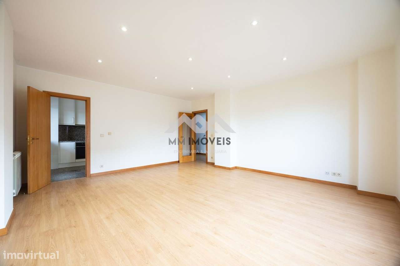 Apartamento T2 | Senhora da Hora | METRO | Garagem | Arrumo - Grande imagem: 4/41