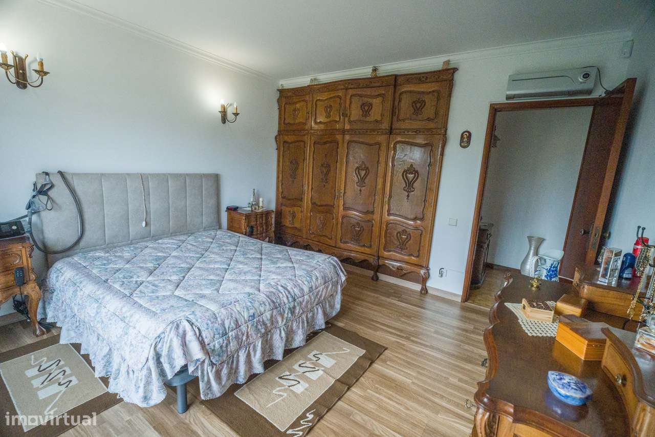 Moradia T4 de Arquitetura Francesa em Serém – Macinhata de Vouga-19