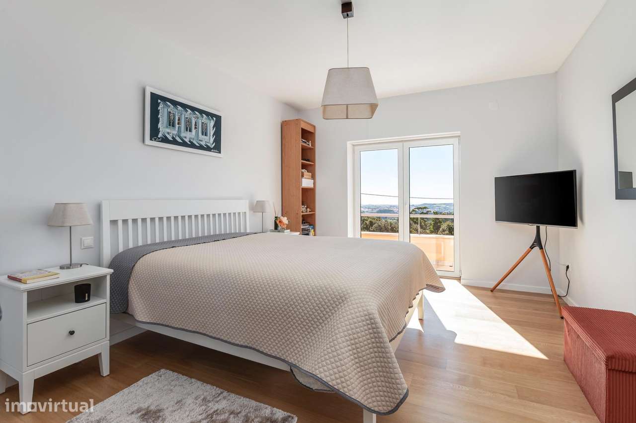 Moradia T3 com Jardim e Garagem | Construída em 2011 | São Pedro...-31