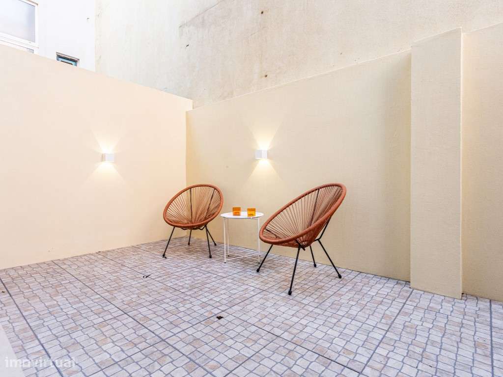 T2 Totalmente Renovado com Terraço Privativo na Penha de França - Grande imagem: 2/30