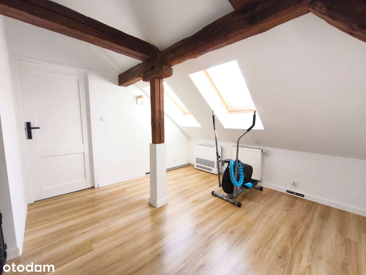 Dwupoziomowe mieszkanie z ogródkiem, Konin-Maliniec-13