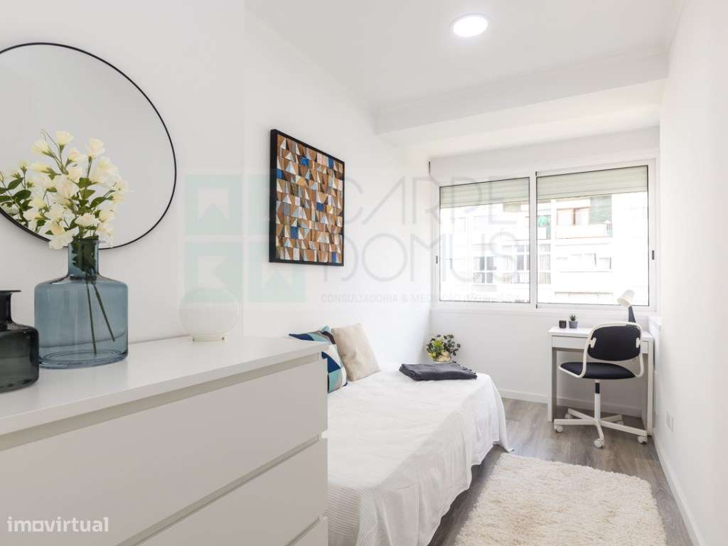 Apartamento T3 Totalmente remodelado, em Benfica - Lisboa-16