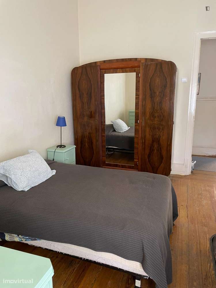 Quarto - localizado em São Bento Lisbon - Grande imagem: 5/27