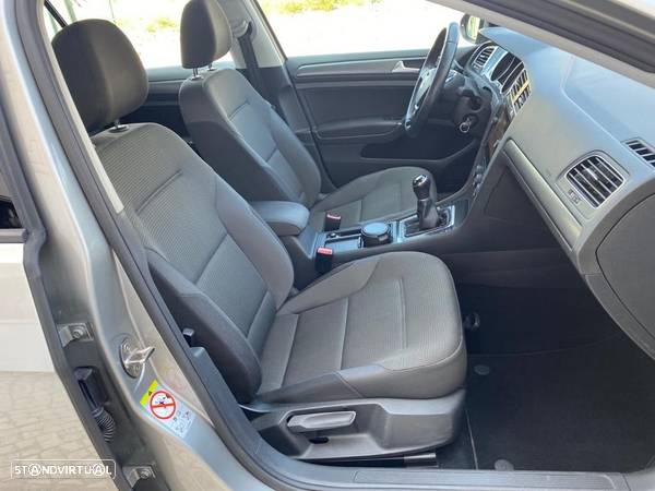 VW Golf Variant 1.6 TDi Confortline - 12