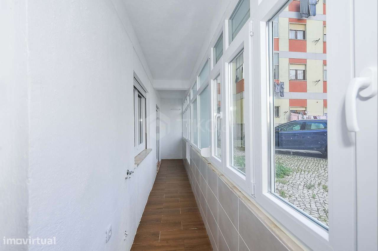 Invista no Seu Futuro: Apartamento T3 em  renovado no Coração de Setúb-12