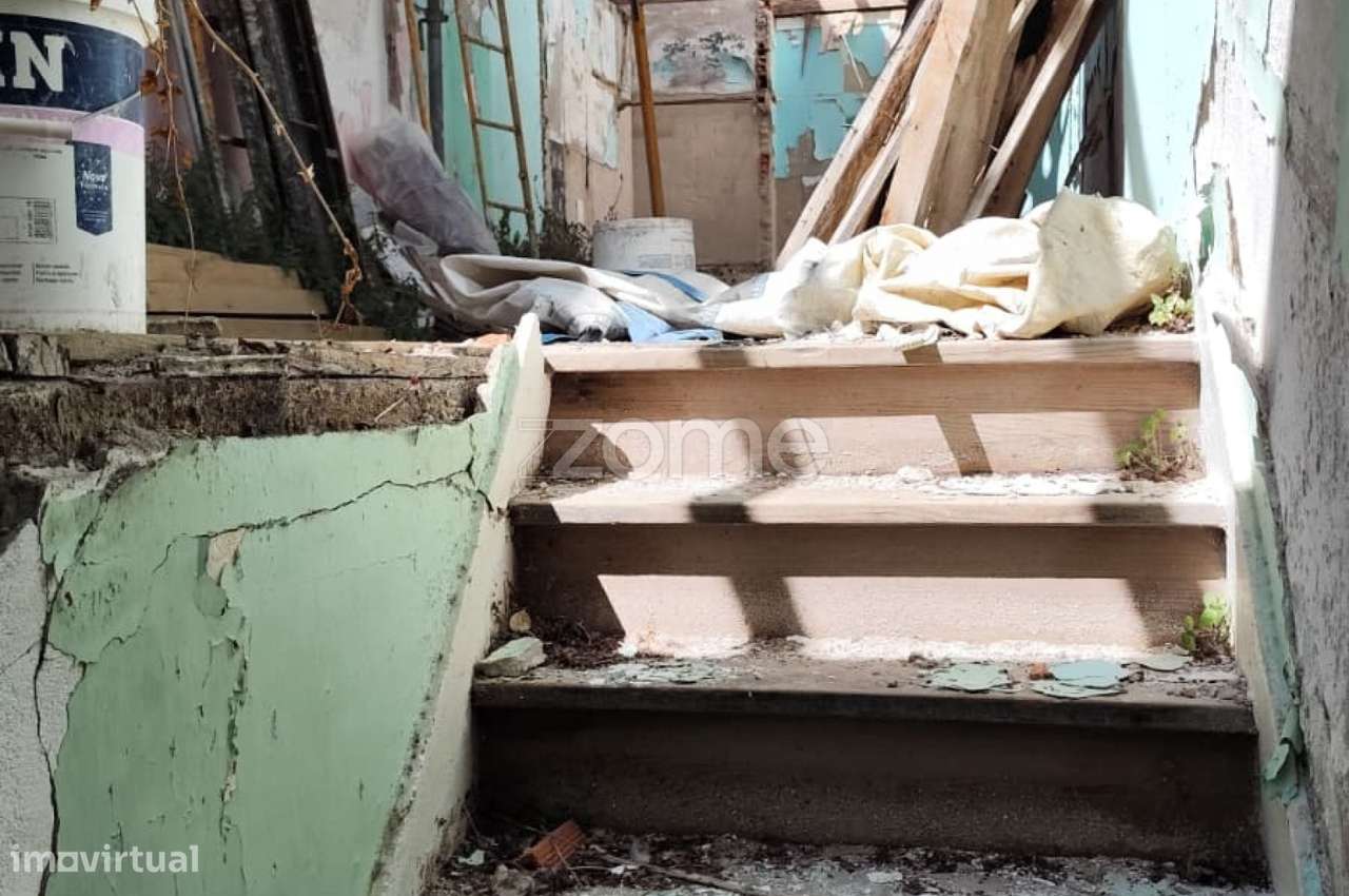 Apartamento T1 para remodelação total - Grande imagem: 4/15