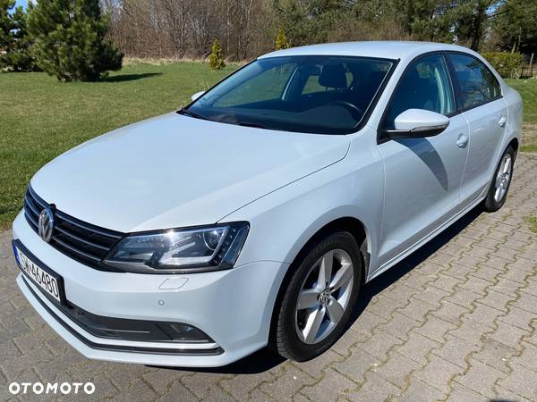 Volkswagen Jetta 2.0 TDI DPF BMT Comfortline DSG - 2