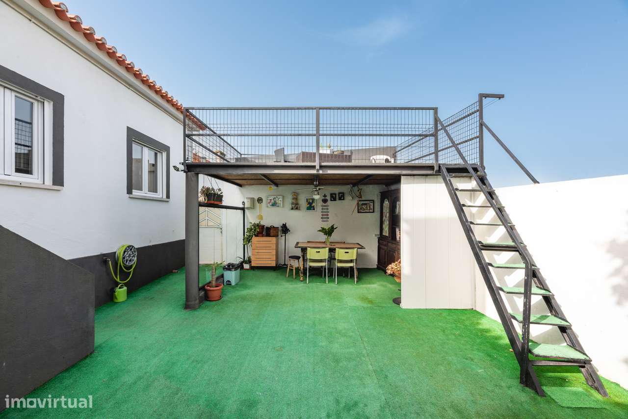 MORADIA T3 TRANSFORMADA EM T2 | GARAGEM | 221M2 | ARRUDA DOS VINHOS-41