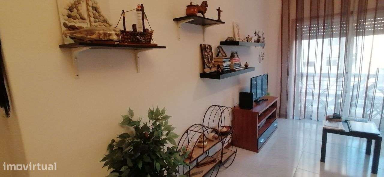 Apartamento T2 - Vistas de mar - Grande imagem: 4/12