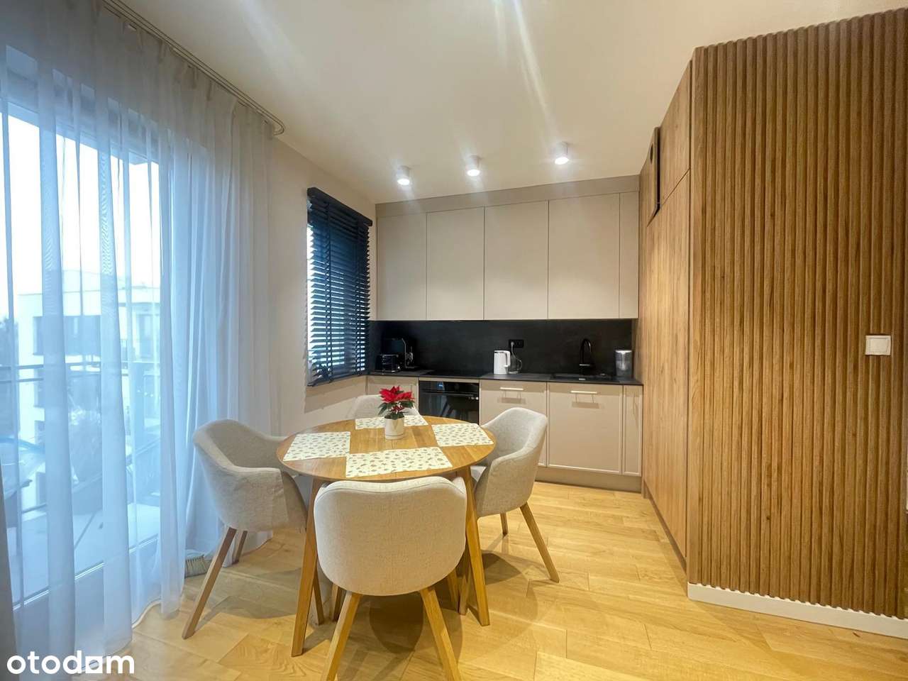 3-POKOJOWE KLIMATYZOWANE MIESZKANIE NA OSIEDLU AURORA–WARSZAWA WŁOCHY - Pełny obrazek: 2/14