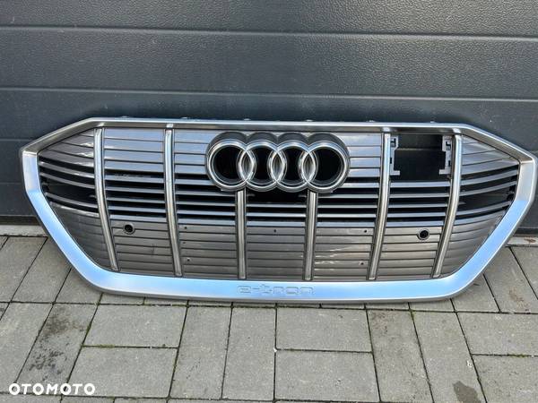 Audi E tron E-tron 4KE atrapa grill - 1