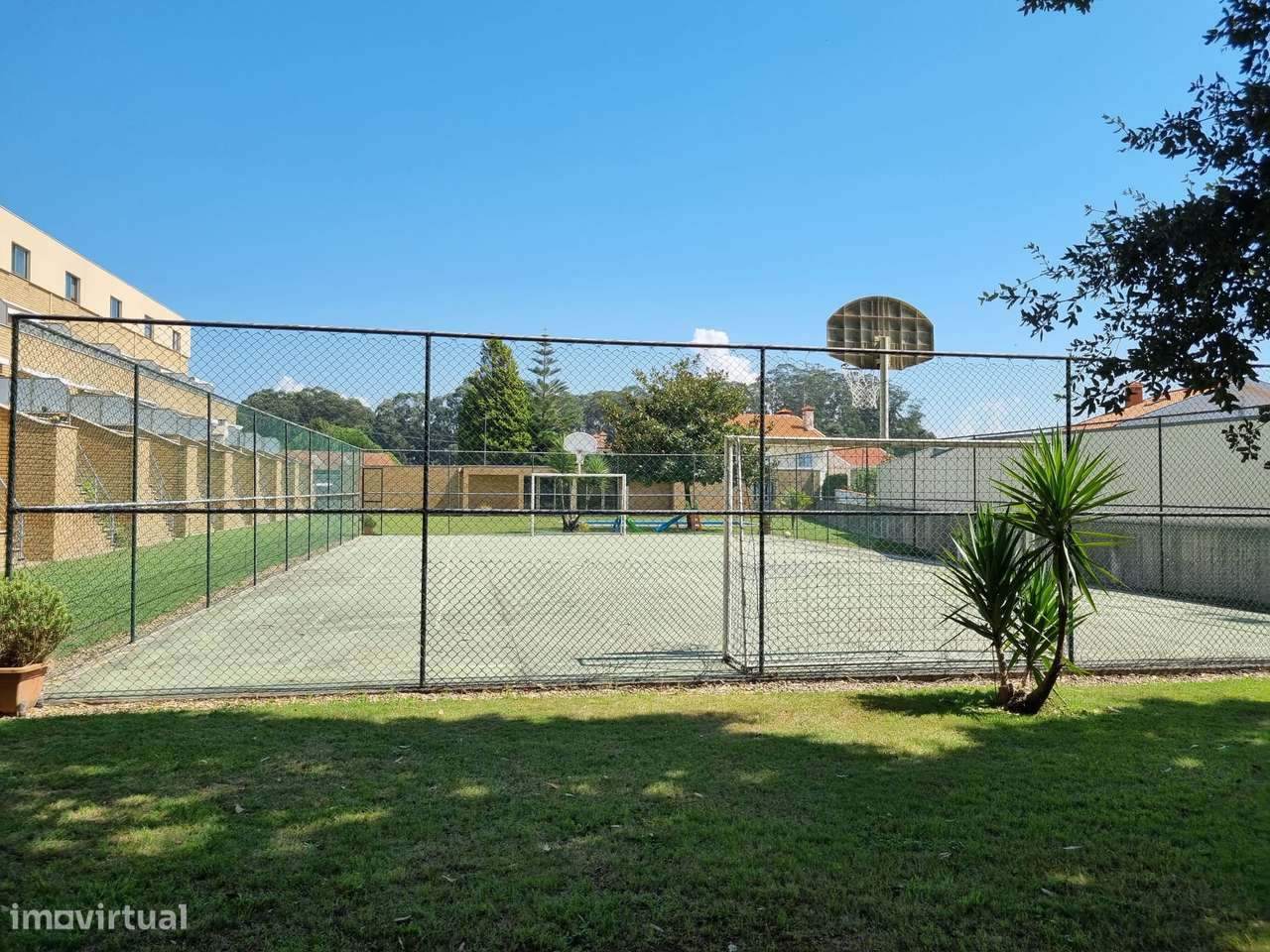 Moradia T4, situada numa das zonas tranquilas e valorizadas - Grande imagem: 4/6