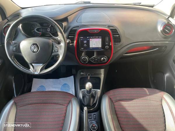 Renault Captur 1.5 dCi Helly Hansen - 13