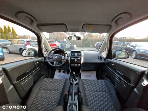 Suzuki SX4 1.6 Comfort - 24