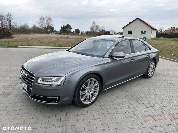 Audi A8 4.2 TDI DPF (clean diesel) quattro tiptronic - 11