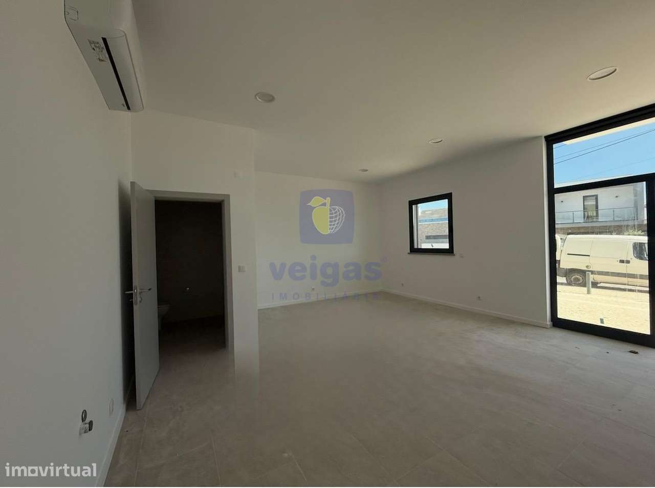 Loja para Arrendamento no Centro da Foz do Arelho – Excelente Localiza - Grande imagem: 1/20