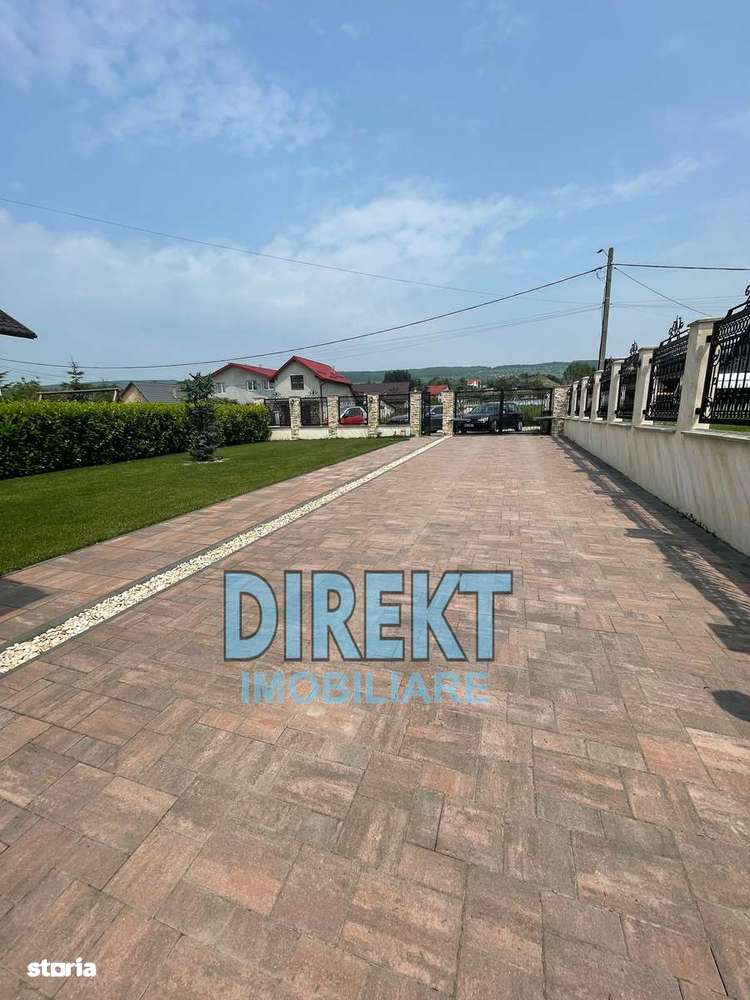 Casa de vanzare + teren, localitatea Dumitra-16