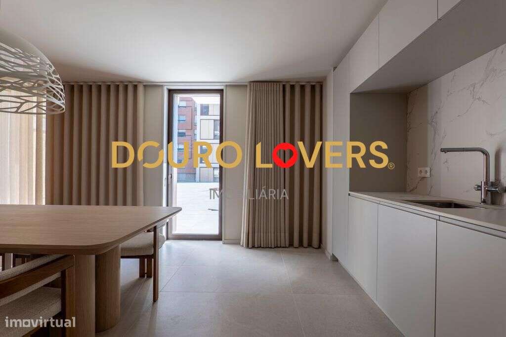 APARTAMENTO T4 | VARANDA | JARDINS D'ARRÁBIDA-36