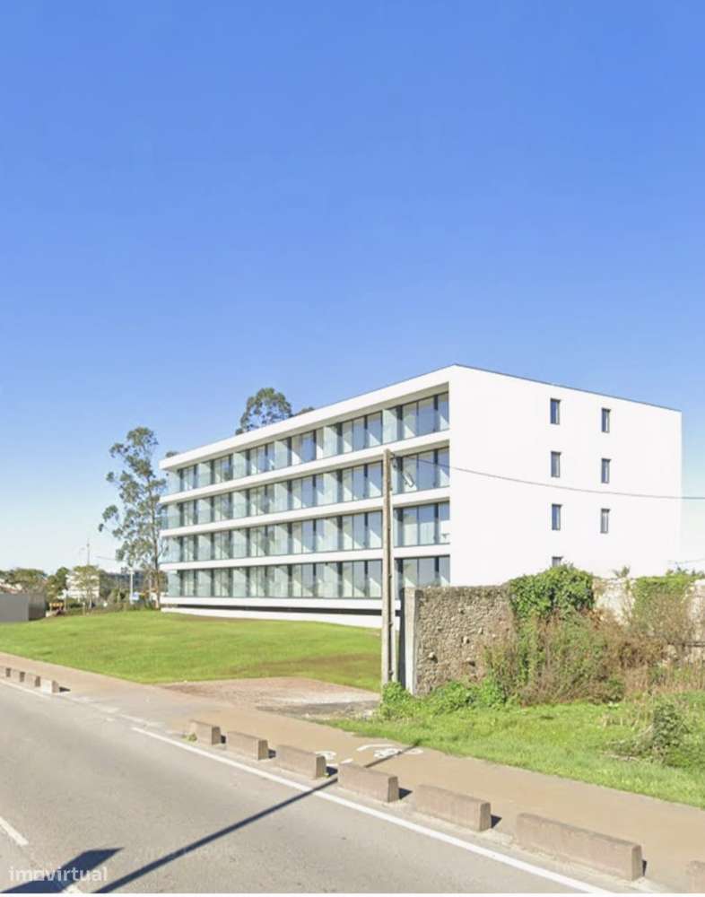 Apartamento T1 novo com luga de garagem-12