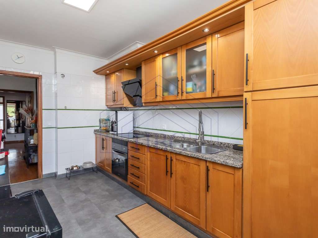 Apartamento T2 em Rio de Mouro - Conforto, Luz Natural e Excelente ...-14