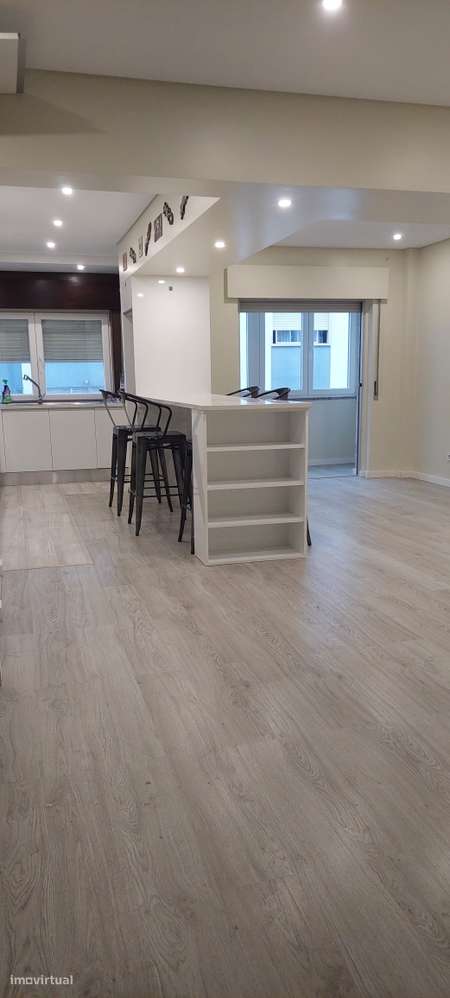 ARRENDAMENTO APARTAMENTO T3 ARRENTELA - Grande imagem: 2/8