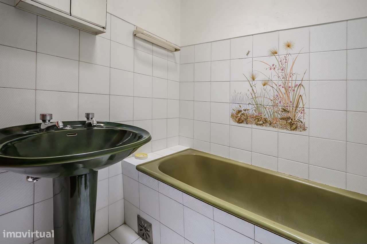 Moradia T4 com Jardim e Vista de Campo na Golegã-16