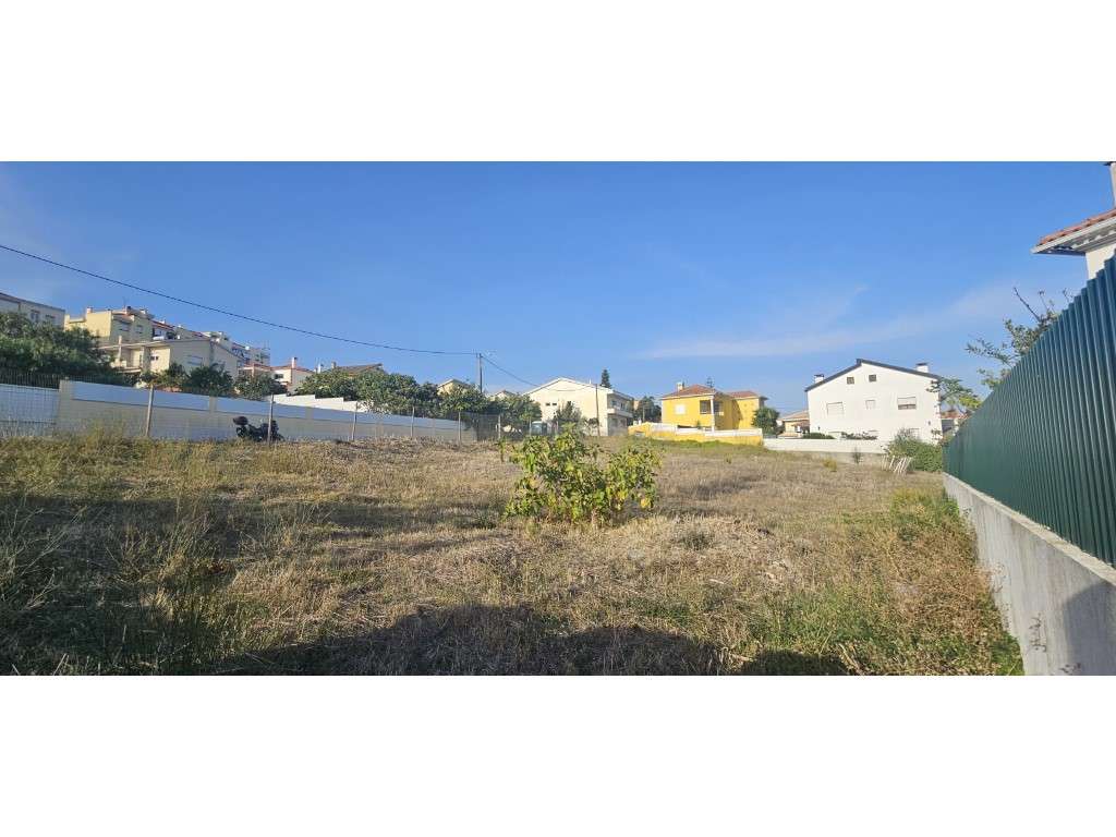 Terreno urbano para construção com 1220m2 - Famões, Odivelas-12