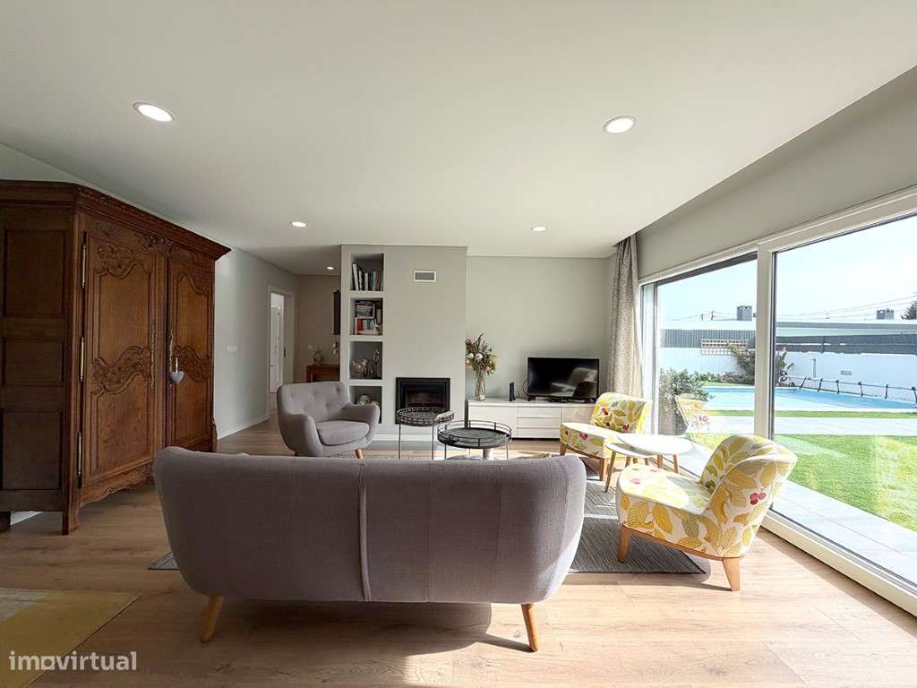 Moradia T4 térrea com 230m2 em condomínio privado, Azeitão-8