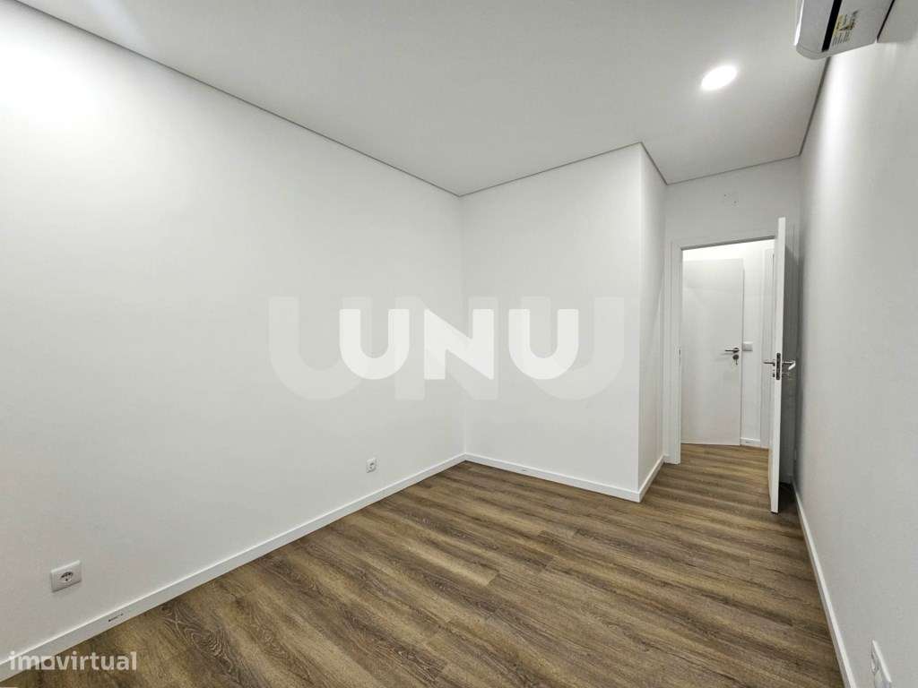 Apartamento T2 - Totalmente Renovado-9