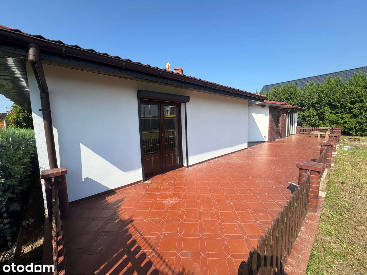 Przestronny dom z ogrodem na sprzedaż-2