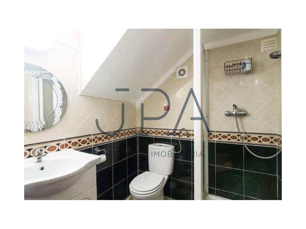 Moradia Isolada V4 +1 com Piscina e Garagem,Quinta do Sobral-19