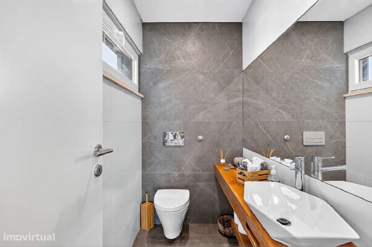 Moradia T4 com Piscina e Jardim em Alcabideche, Cascais-15