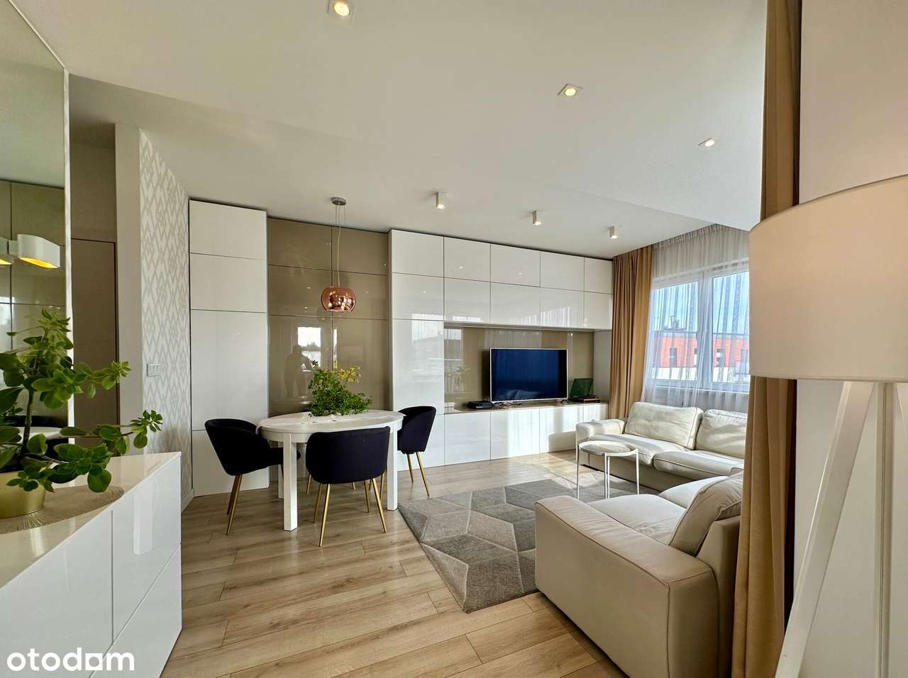 Wykończone  3 pokoje z tarasem i windą.-4