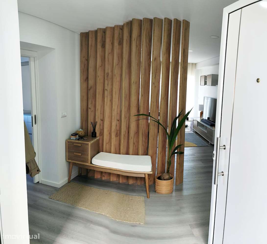 Apartamento T3 com varanda, localização privilegiada - Grande imagem: 3/12