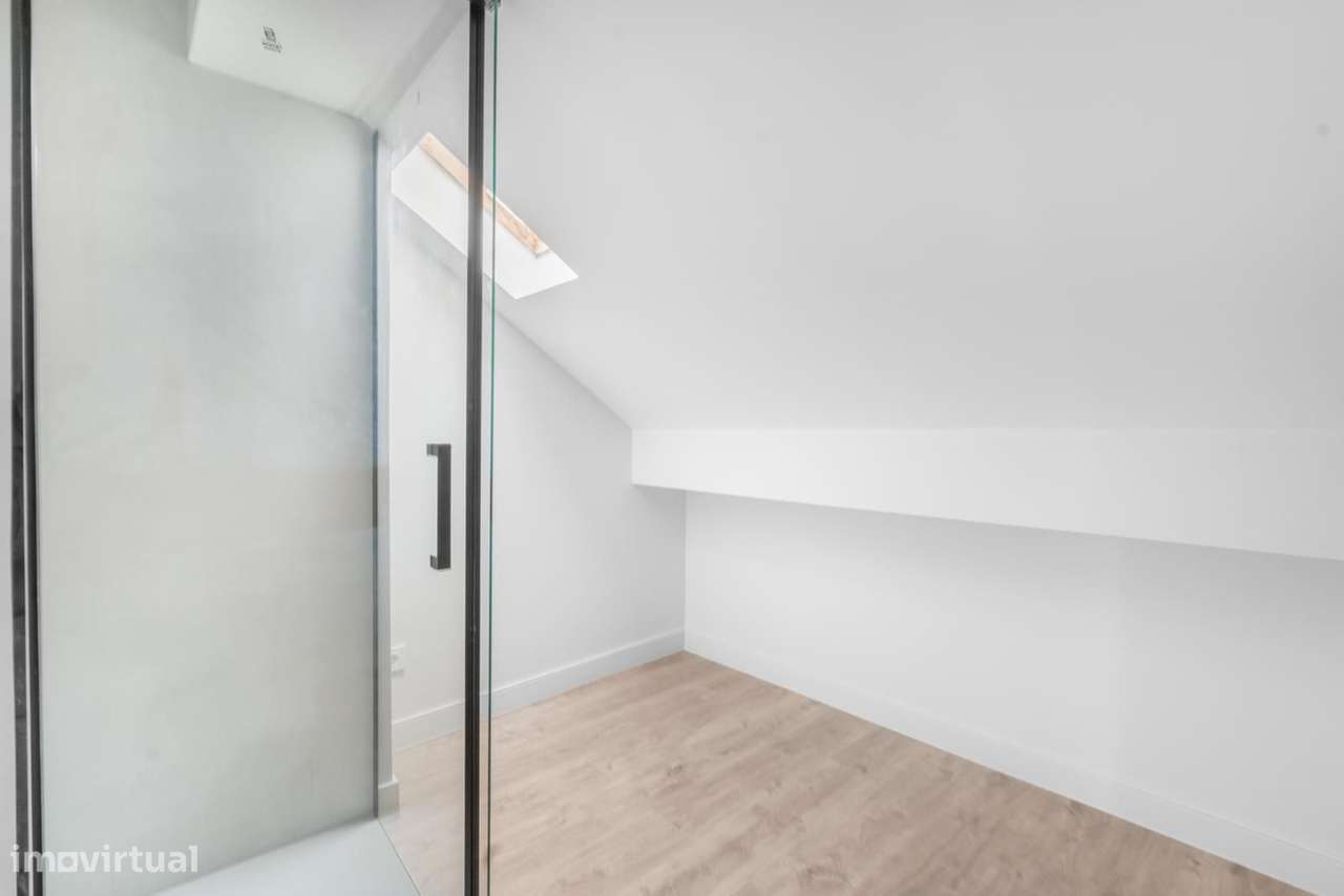 Apartamento T3 novo, Praça da Alegria, Lisboa-28