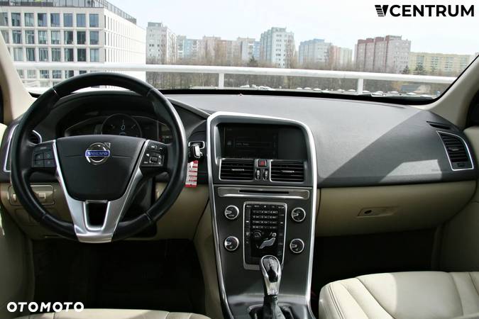 Volvo XC 60 D5 AWD Summum - 10