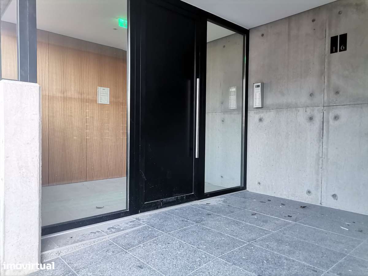 Novo T3 ÚLTIMO PISO de Luxo com TERRAÇO  - Vistas desafogadas-5