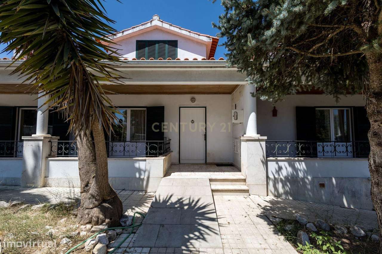 Espetacular Moradia com Jardim em Tomar, Santarém-9