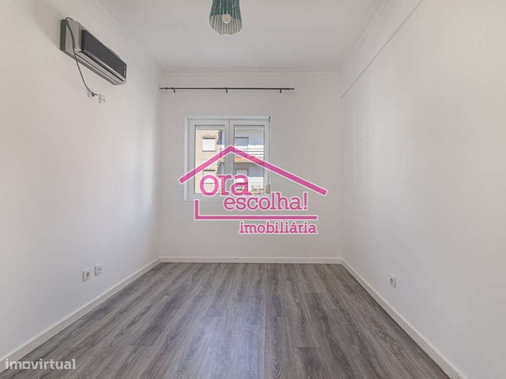 Apartamento T3 com 96 m2 Remodelado na Torre da Marinha - Seixal!-9