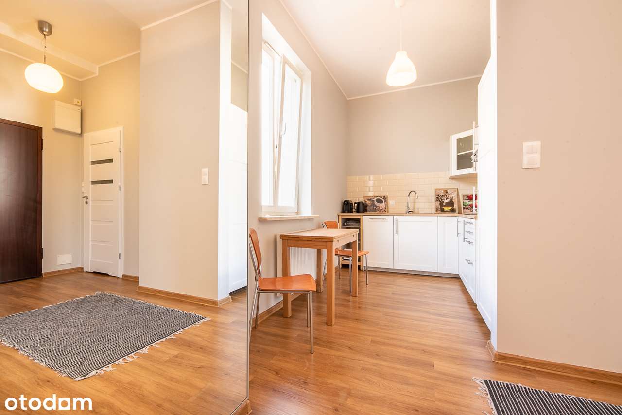 W zrewitalizowanej kamienicy w sercu Śródmieścia Warszawy.-6