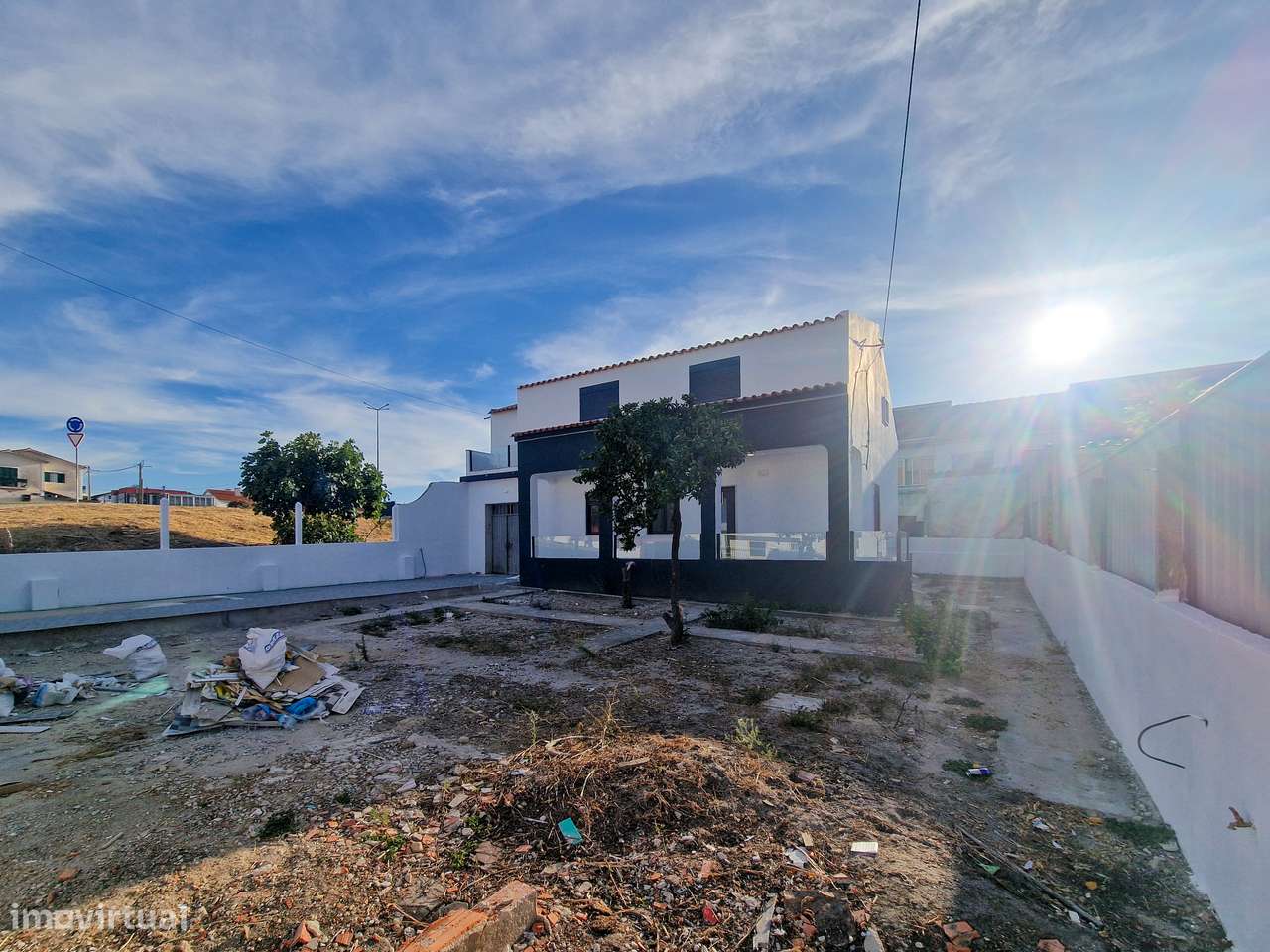 Moradia 4 ass. totalmente remodelada - possibilidade de quarto no r/c-44