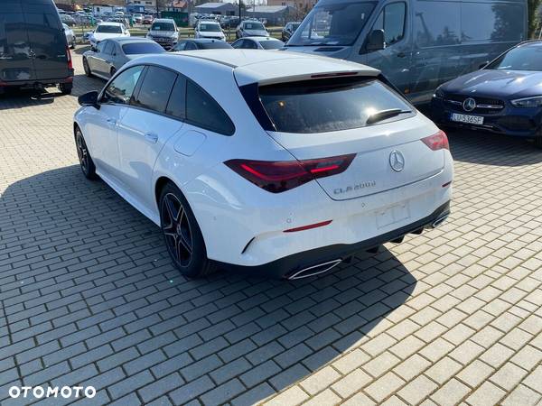 Mercedes-Benz CLA - 2