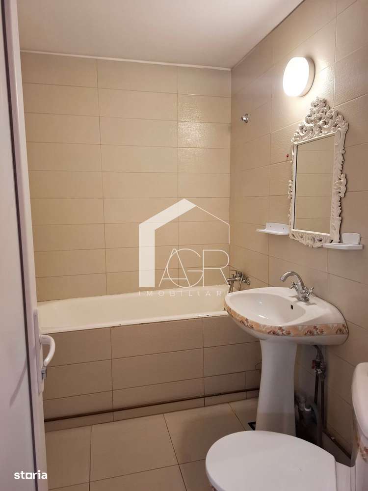 Apartament cu 2 camere de vanzare, zona Central-9