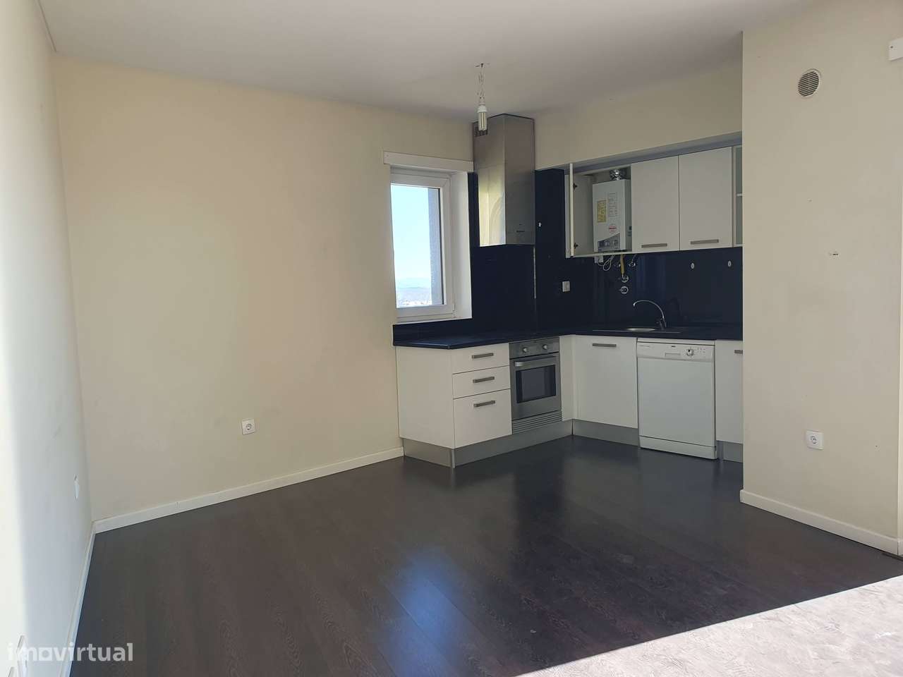Apartamento em Covilhã, Santa Maria - Grande imagem: 4/15
