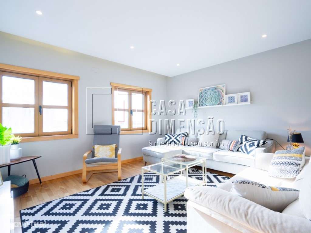 Apartamento de tipologia T2 na Serra de Carnaxide, como NOVO!!-13